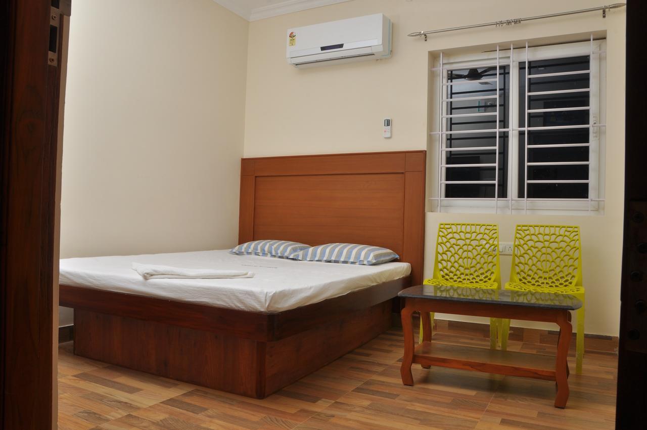 Altis Lodge Erode Exterior foto